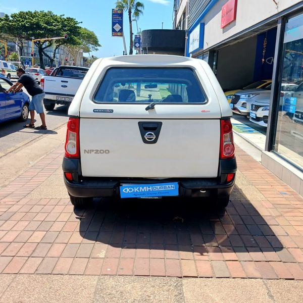 2019-Nissan-NP200-16-AC-Safety-Pack image:6