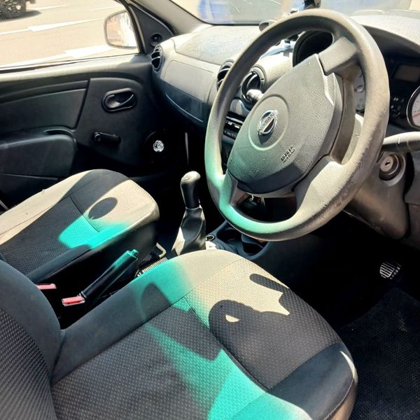 2019-Nissan-NP200-16-AC-Safety-Pack image:7