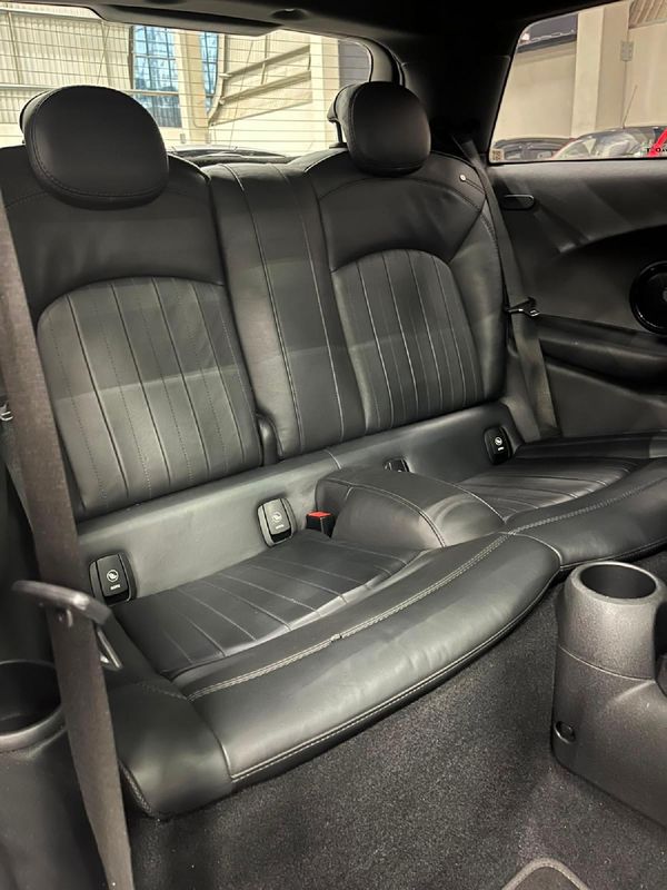 2020-MINI-Hatch-JCW-Auto image:12