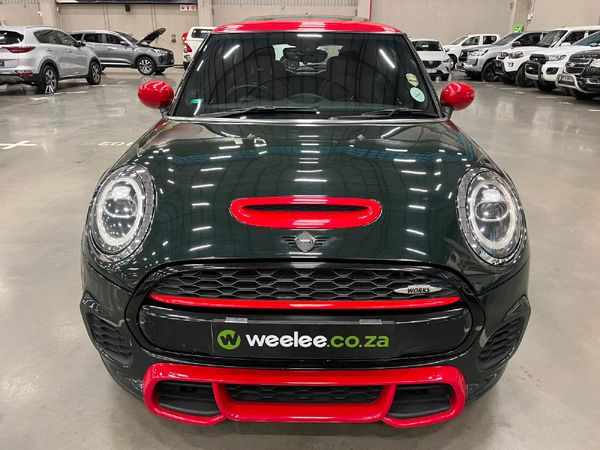 2020-MINI-Hatch-JCW-Auto image:1