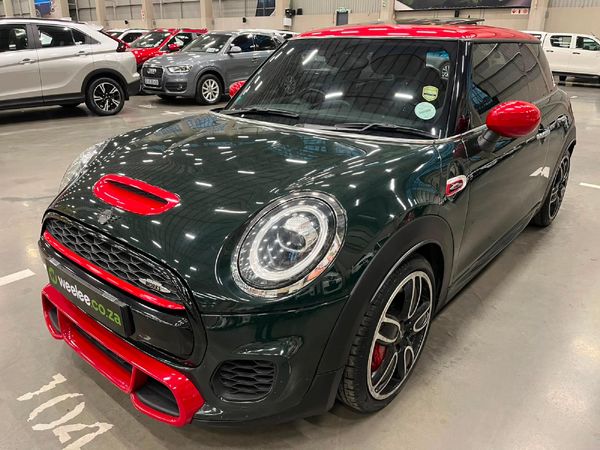 2020-MINI-Hatch-JCW-Auto image:2