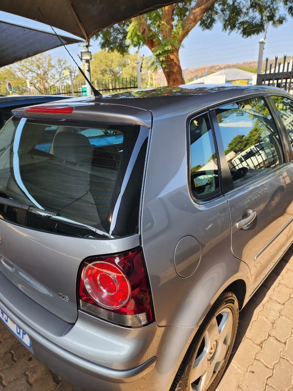 2006-Volkswagen-Polo-16-Comfortline image:2