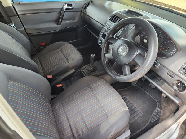 2006-Volkswagen-Polo-16-Comfortline image:4