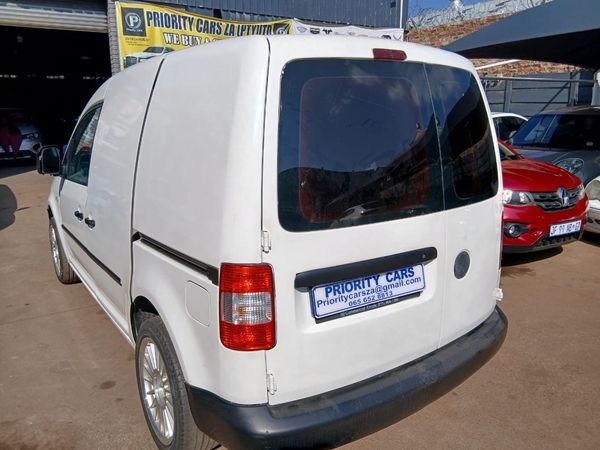 2012-Volkswagen-Caddy-Maxi-20-TDI-81kW-Panel-Van image:4
