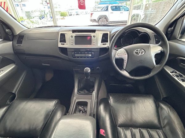 2013-Toyota-Hilux-30-D-4D-Raider-Raised-Body-Double-Cab image:5