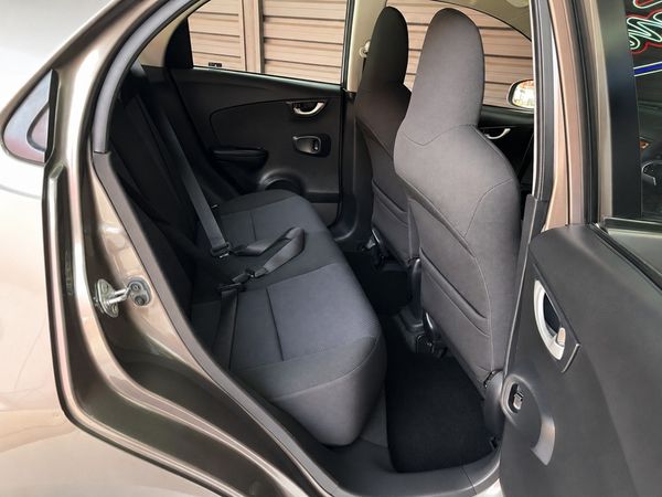 2016-Honda-Brio-12-Comfort-5-dr image:9