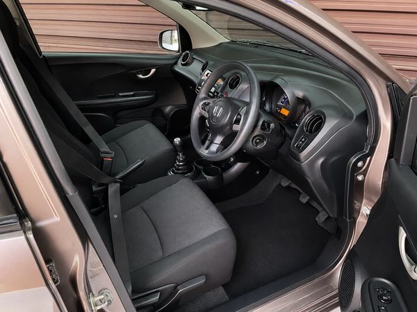 2016-Honda-Brio-12-Comfort-5-dr image:10