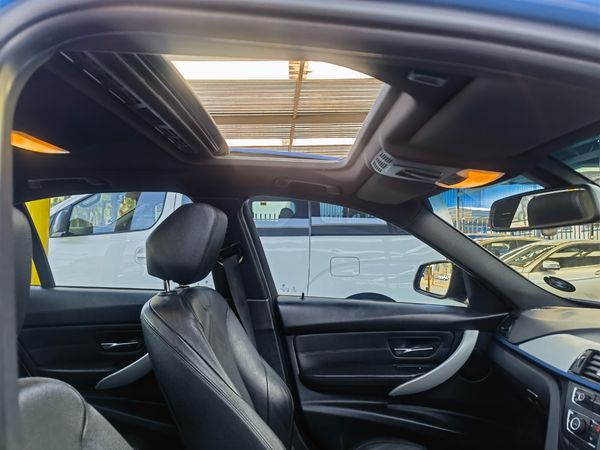 2014-BMW-3-Series-320i-M-Sport-Auto image:13