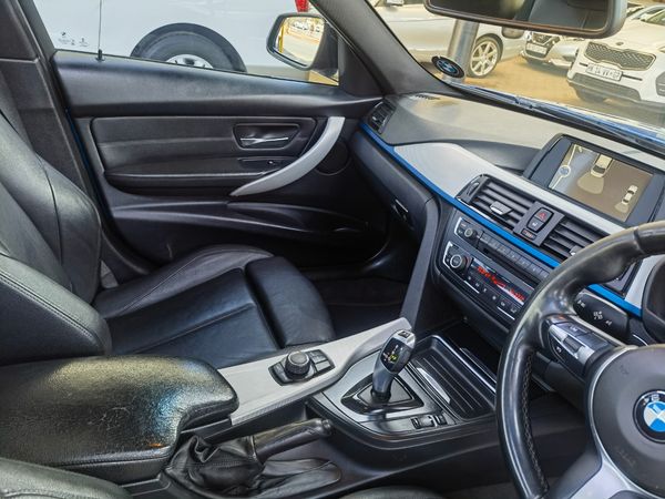 2014-BMW-3-Series-320i-M-Sport-Auto image:25