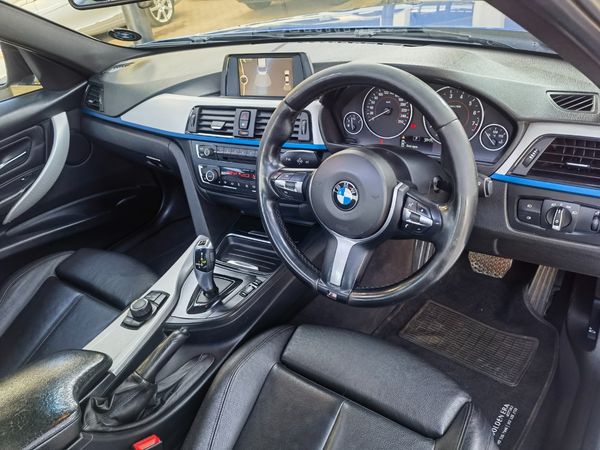 2014-BMW-3-Series-320i-M-Sport-Auto image:26