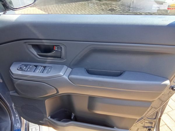 2026-Toyota-Land-Cruiser-FJ-27-GX-Auto image:23