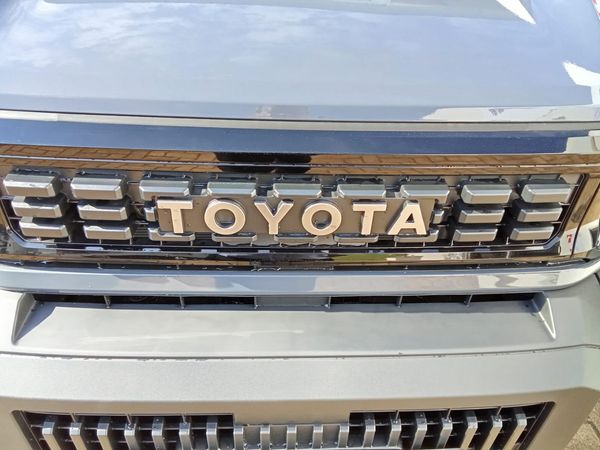 2026-Toyota-Land-Cruiser-FJ-27-GX-Auto image:25