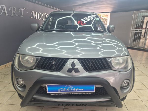 2009-Mitsubishi-Triton-32-DI-D-4x4-Auto-Double-Cab image:1