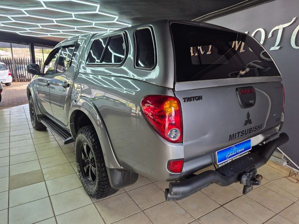 2009-Mitsubishi-Triton-32-DI-D-4x4-Auto-Double-Cab image:3