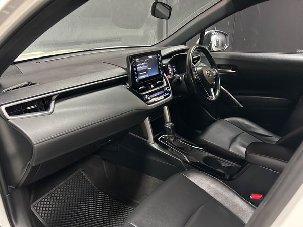 2022-Toyota-Corolla-Cross-18-XS image:12