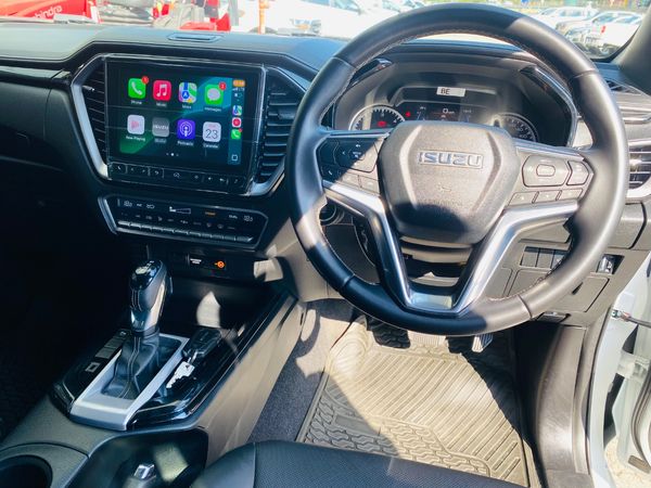 2024-Isuzu-D-Max-30-DDI-V-Cross-HR-Auto-Double-Cab image:12