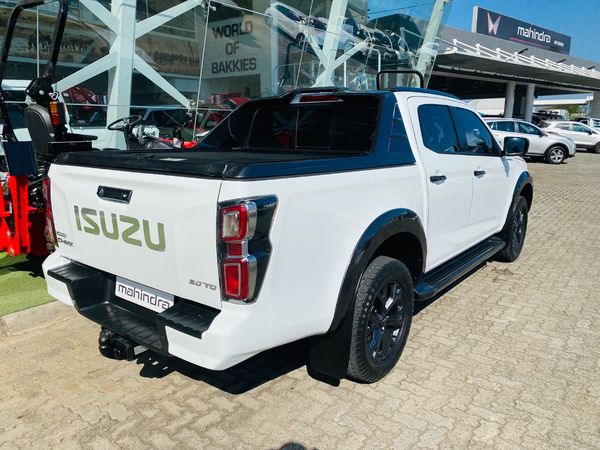 2024-Isuzu-D-Max-30-DDI-V-Cross-HR-Auto-Double-Cab image:3