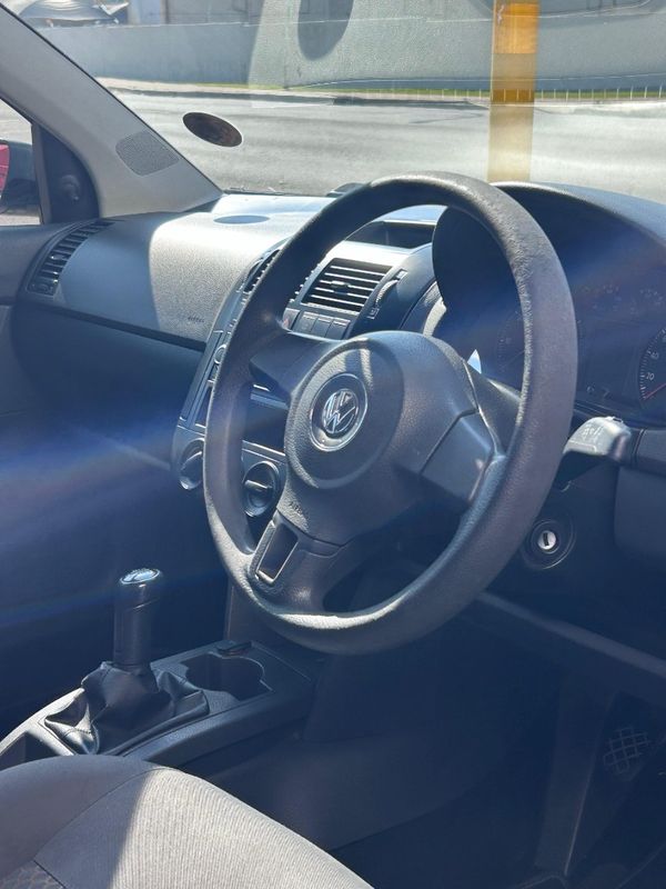 2011-Volkswagen-Polo-Vivo-14 image:11