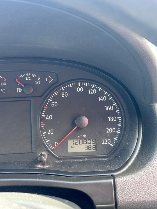 2011-Volkswagen-Polo-Vivo-14 image:12