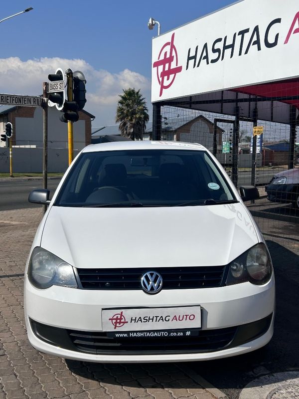 2011-Volkswagen-Polo-Vivo-14 image:1