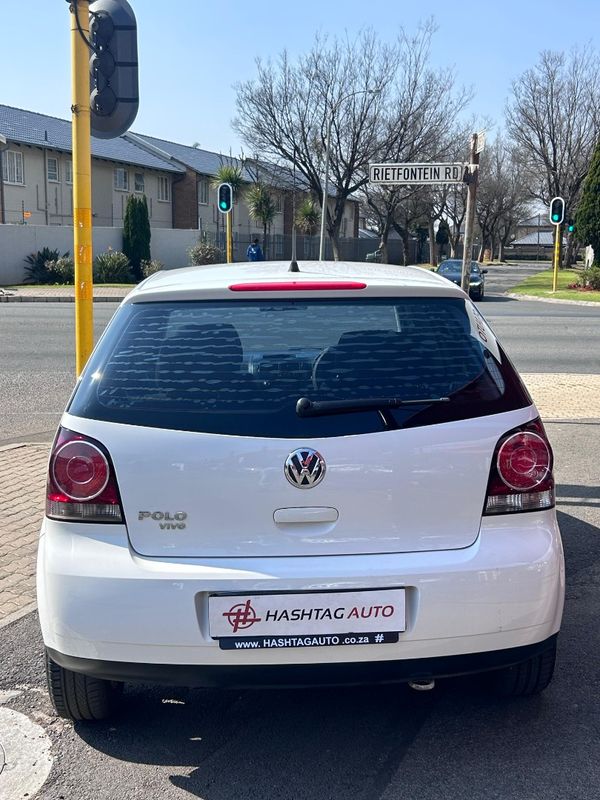 2011-Volkswagen-Polo-Vivo-14 image:5