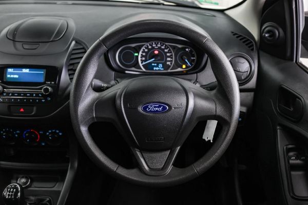 2022-Ford-Figo-15Ti-VCT-Ambiente-5-dr image:12