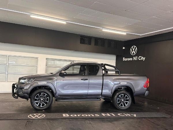2023-Toyota-Hilux-28-GD-6-Raised-Body-Legend-Auto-Extended-Cab image:3