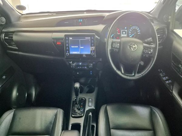 2022-Toyota-Hilux-28-GD-6-Raised-Body-Legend-Auto-Double-Cab image:10