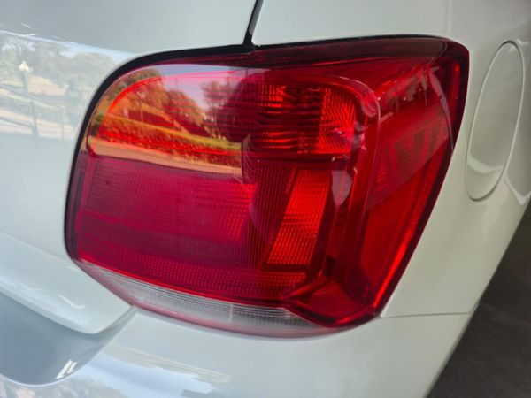2022-Volkswagen-Polo-Vivo-14-Trendline-5-dr image:10