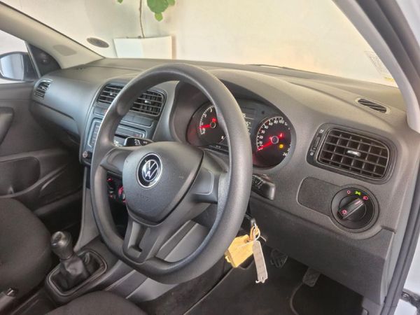 2022-Volkswagen-Polo-Vivo-14-Trendline-5-dr image:12