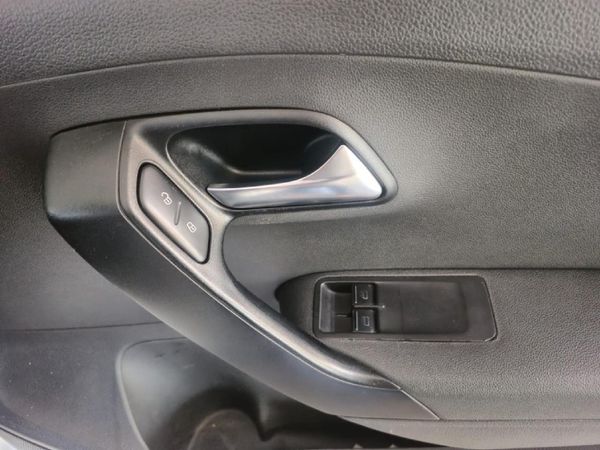 2022-Volkswagen-Polo-Vivo-14-Trendline-5-dr image:14