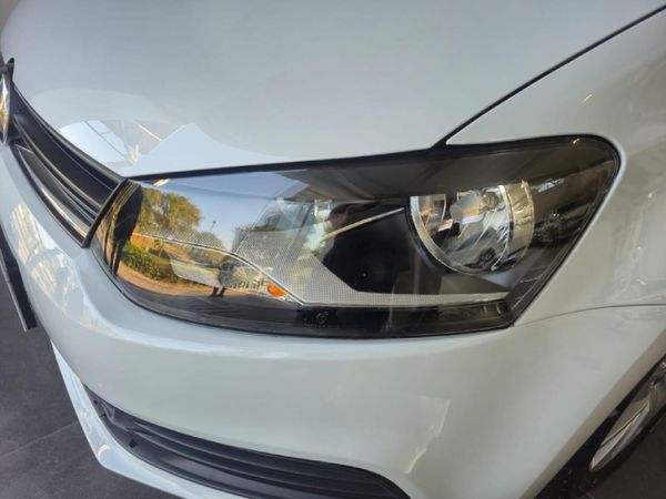 2022-Volkswagen-Polo-Vivo-14-Trendline-5-dr image:5