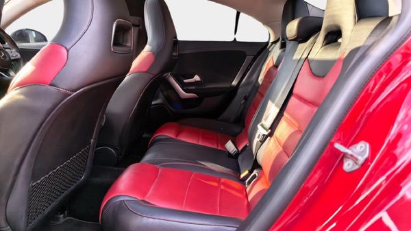 2019-Mercedes-Benz-CLA-200-Auto image:14