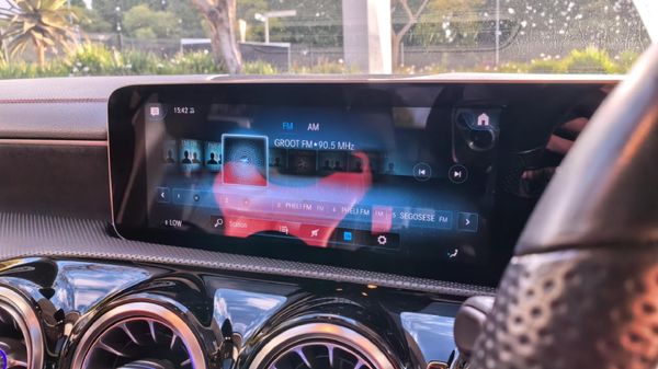 2019-Mercedes-Benz-CLA-200-Auto image:21