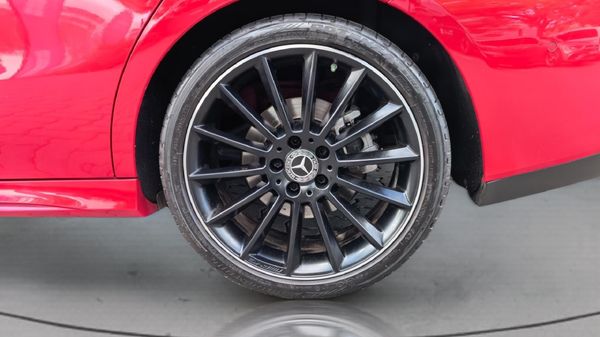 2019-Mercedes-Benz-CLA-200-Auto image:4
