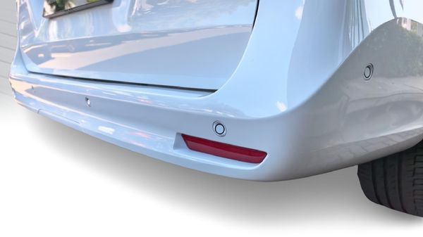 2025-Mercedes-Benz-V-Class-V300d-Exclusive image:16