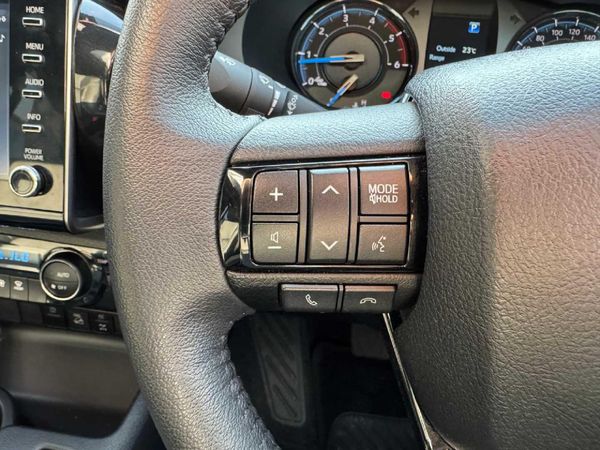 2026-Toyota-Hilux-28-GD-6-RB-Legend-RS-4x4-Double-Cab-Auto-mhev image:11