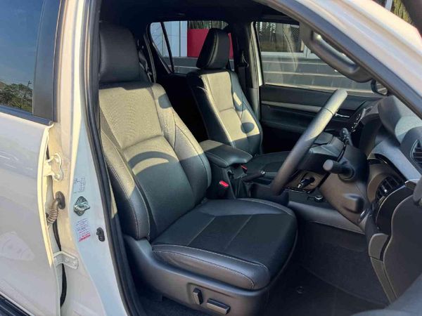 2026-Toyota-Hilux-28-GD-6-RB-Legend-RS-4x4-Double-Cab-Auto-mhev image:17