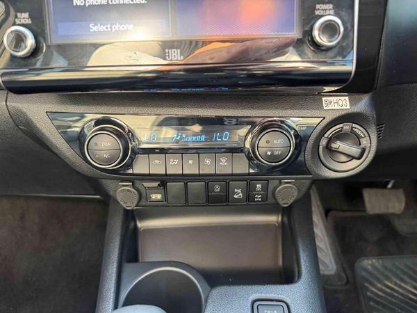 2026-Toyota-Hilux-28-GD-6-RB-Legend-RS-4x4-Double-Cab-Auto-mhev image:8