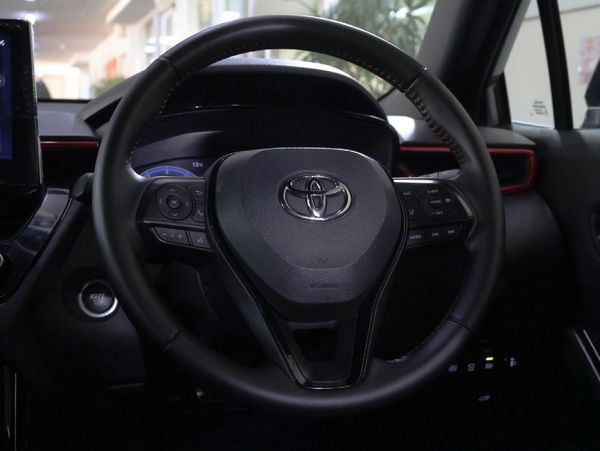 2025-Toyota-Corolla-Cross-18-GR-S image:25