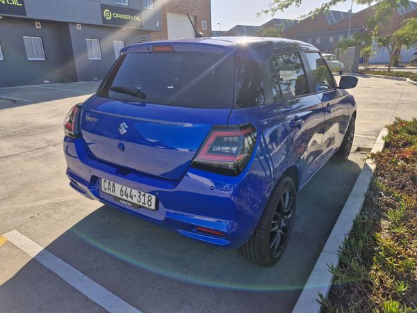 2025-Suzuki-Swift-12-GLX-Auto image:3