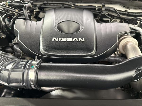 2022-Nissan-Navara-25-DDTi-LE-Plus-4X4-Auto-Double-Cab image:12