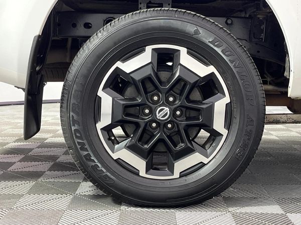 2022-Nissan-Navara-25-DDTi-LE-Plus-4X4-Auto-Double-Cab image:6