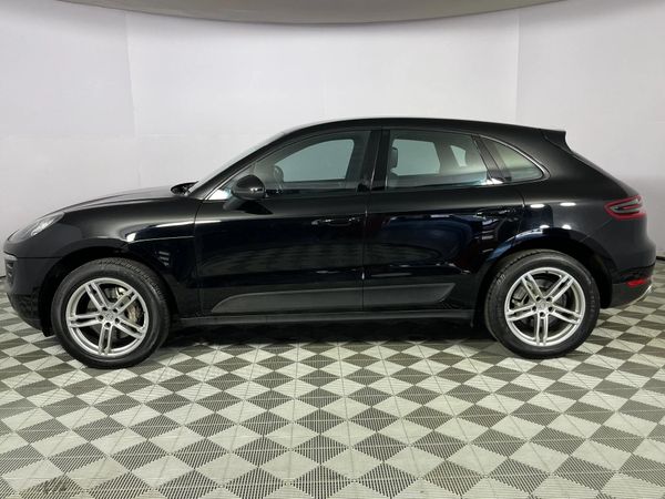 2015-Porsche-Macan-S image:19