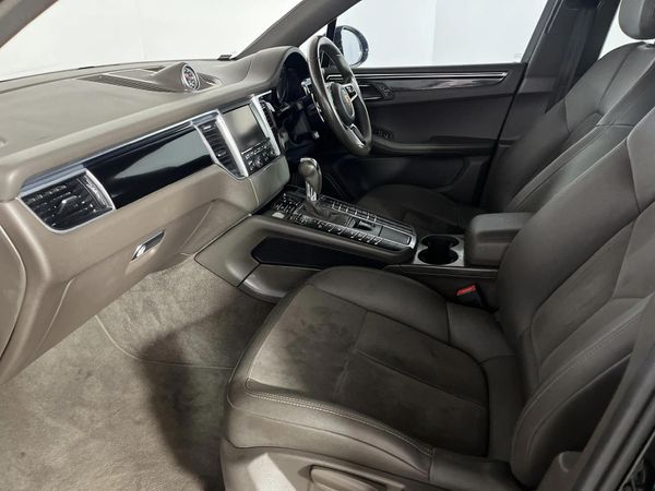 2015-Porsche-Macan-S image:8