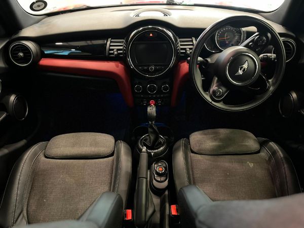 2015-MINI-Hatch-Cooper-S-Auto image:11