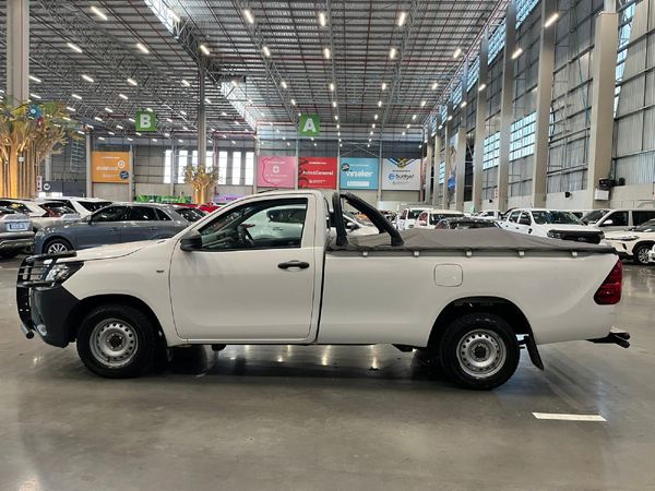 2022-Toyota-Hilux-24-GD-Single-Cab image:3
