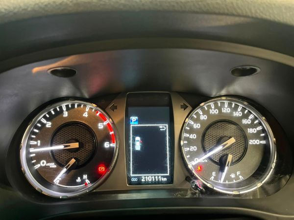 2021-Toyota-Hilux-24-GD-6-Raised-Body-Raider-Auto-Double-Cab image:10