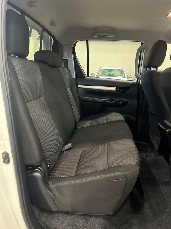 2021-Toyota-Hilux-24-GD-6-Raised-Body-Raider-Auto-Double-Cab image:11