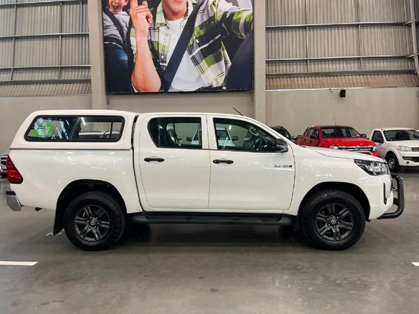 2021-Toyota-Hilux-24-GD-6-Raised-Body-Raider-Auto-Double-Cab image:1
